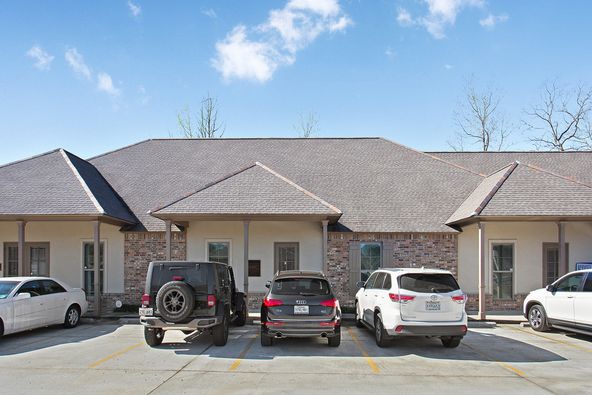 South Baton Rouge Professional Office Suite Available: 10245 Siegen Ln Ste C, Baton Rouge, LA 70810